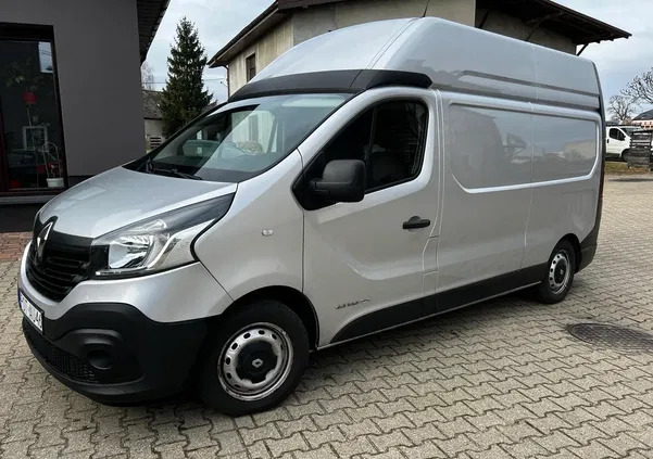 samochody osobowe Renault Trafic cena 55000 przebieg: 185000, rok produkcji 2016 z Ostrzeszów